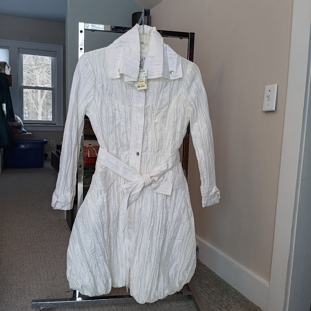 Mildly Stained Vintage Bubble Trench Coat - Size S